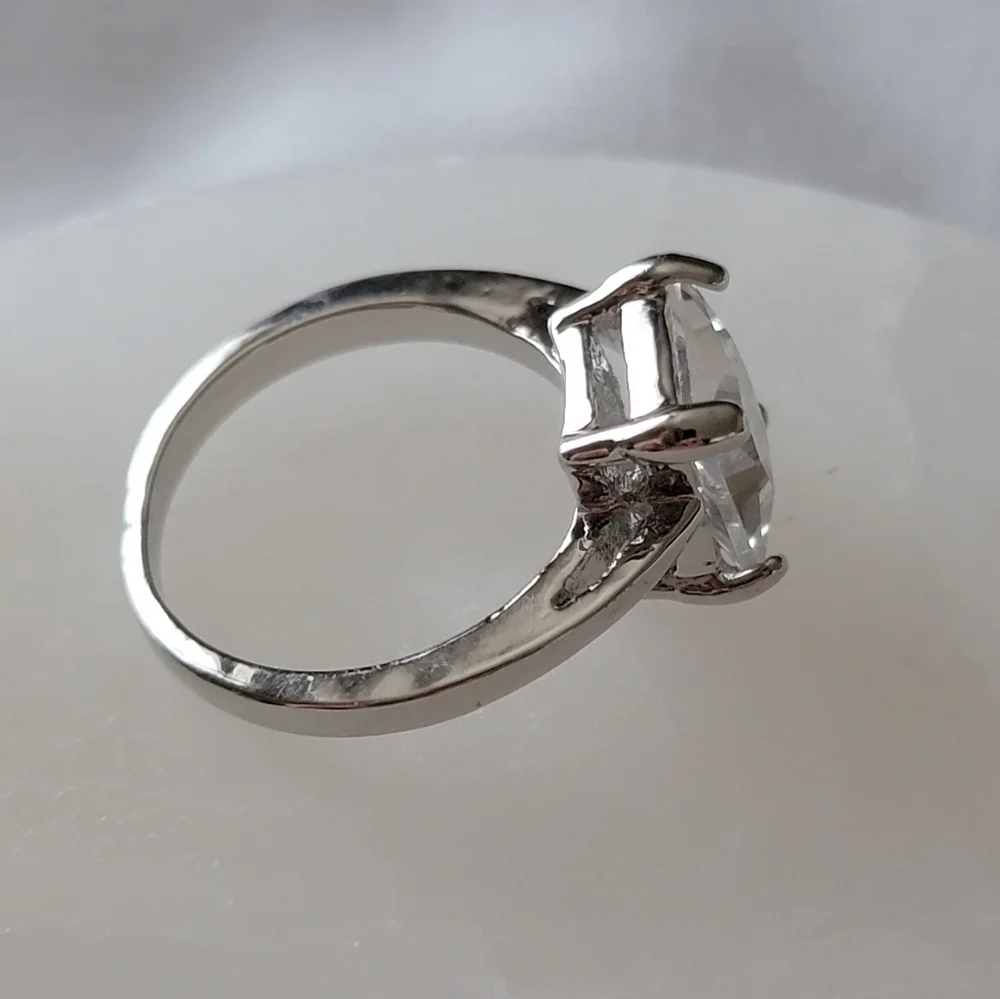 Ring solitaire faux